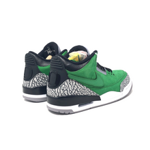 Load image into Gallery viewer, Jordan 3 Retro Tinker Oregon Ducks PE
