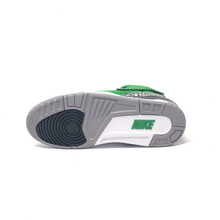 Load image into Gallery viewer, Jordan 3 Retro Tinker Oregon Ducks PE