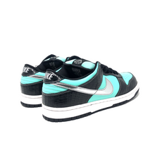 Load image into Gallery viewer, Nike Dunk SB Low Diamond Supply Co. &quot;Tiffany&quot;