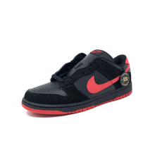 Load image into Gallery viewer, Nike Dunk SB Low &quot;Vamps&quot;